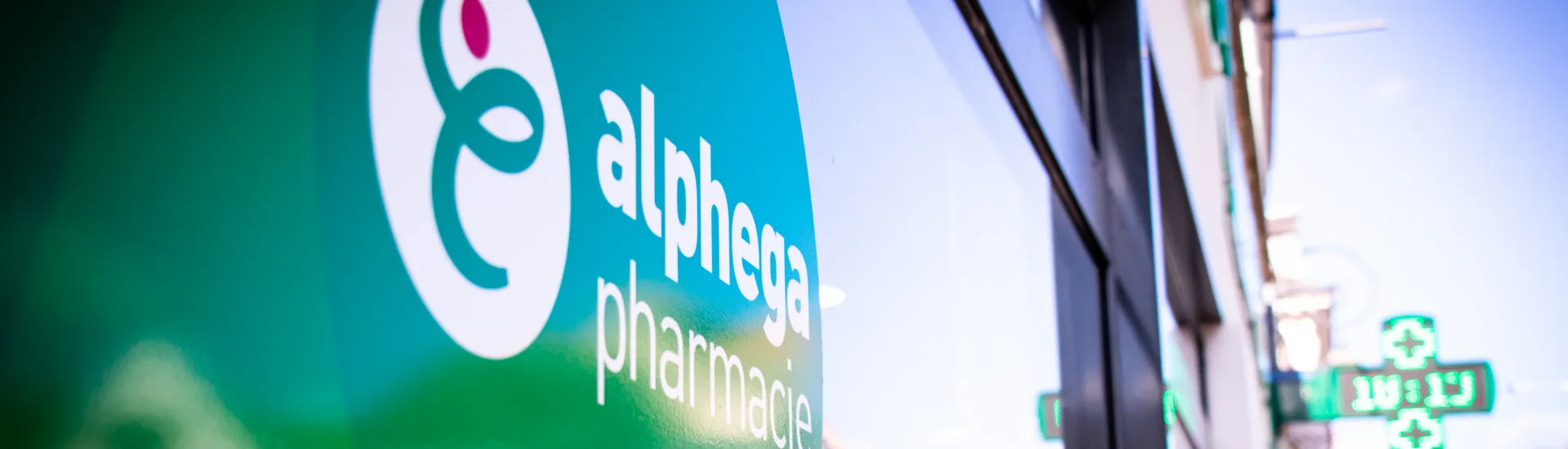 Alphega Pharmacie est le premier réseau européen de pharmaciens indépendants.